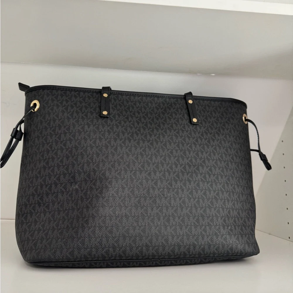 Michael Kors chic black